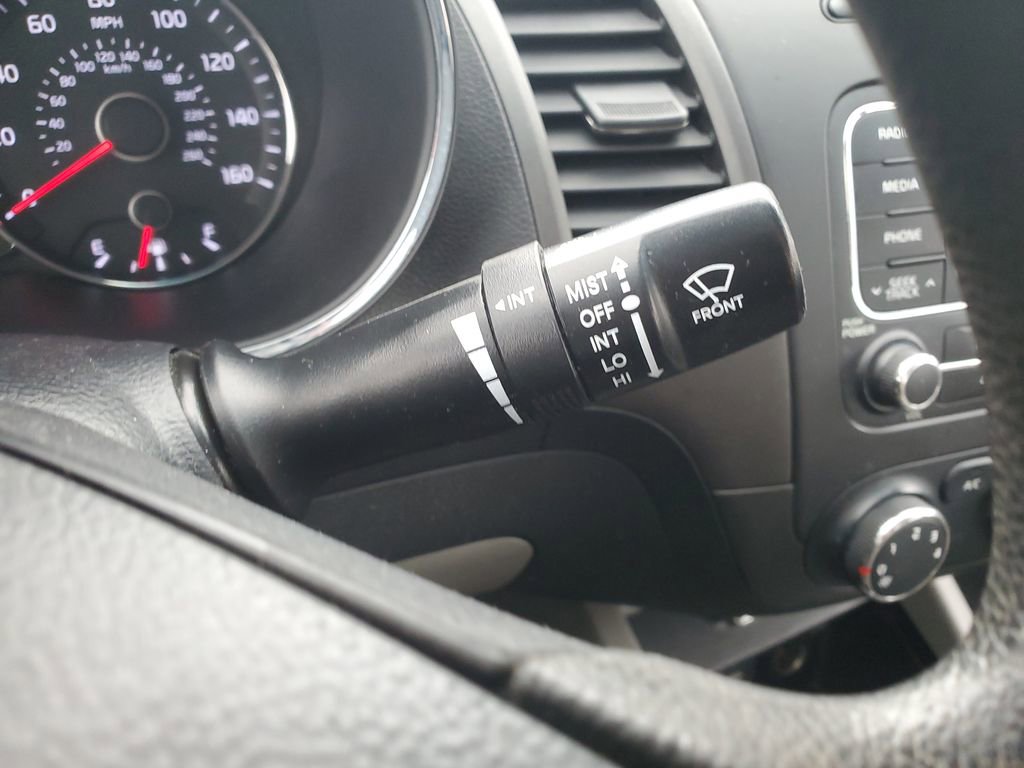 Used 2015 Kia Forte LX image 18