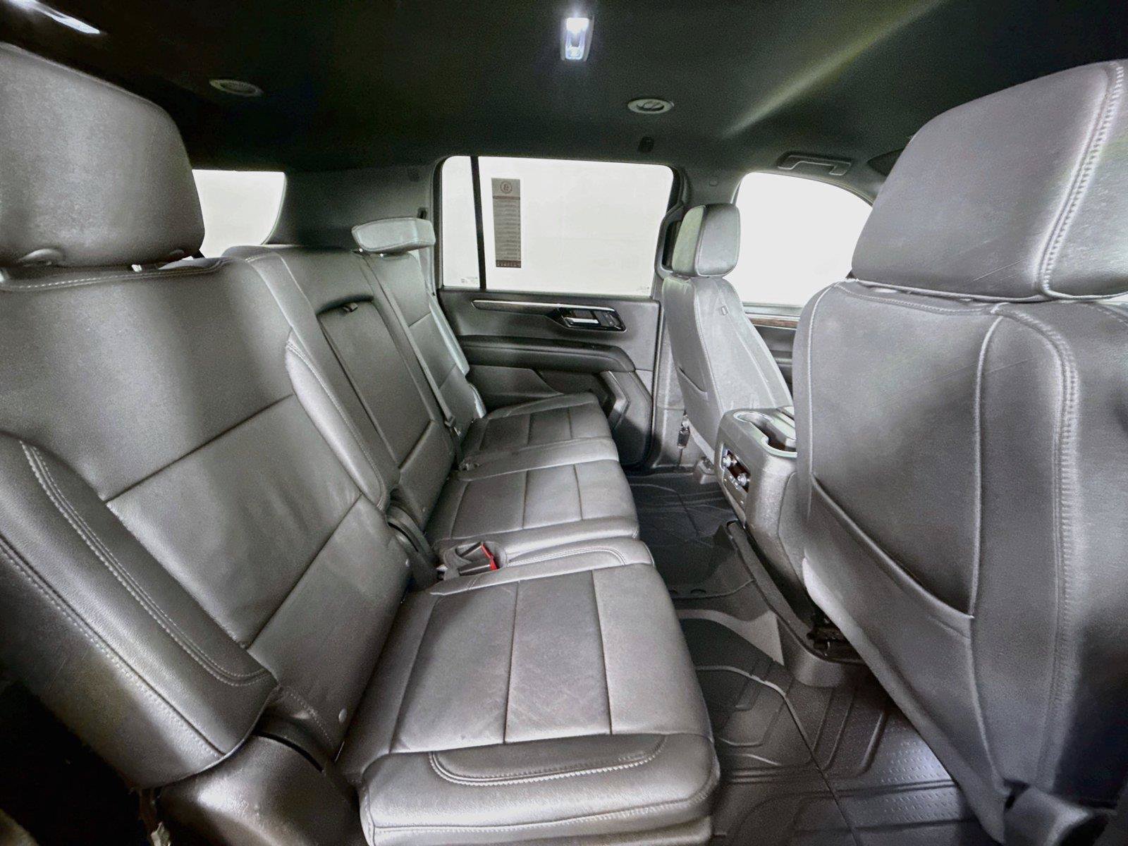 Used 2025 Chevrolet Suburban LT AWD/4WD image 41