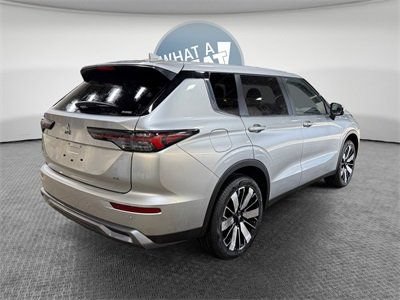 New 2026 Mitsubishi Outlander SE FWD image 3
