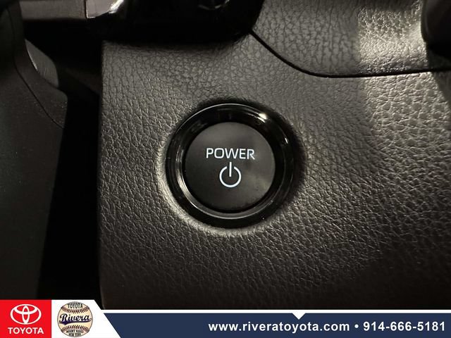 Used 2025 Toyota Camry SE w/ Convenience Package FWD image 29