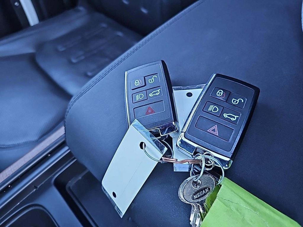 Used 2021 Land Rover Defender 110 S image 13