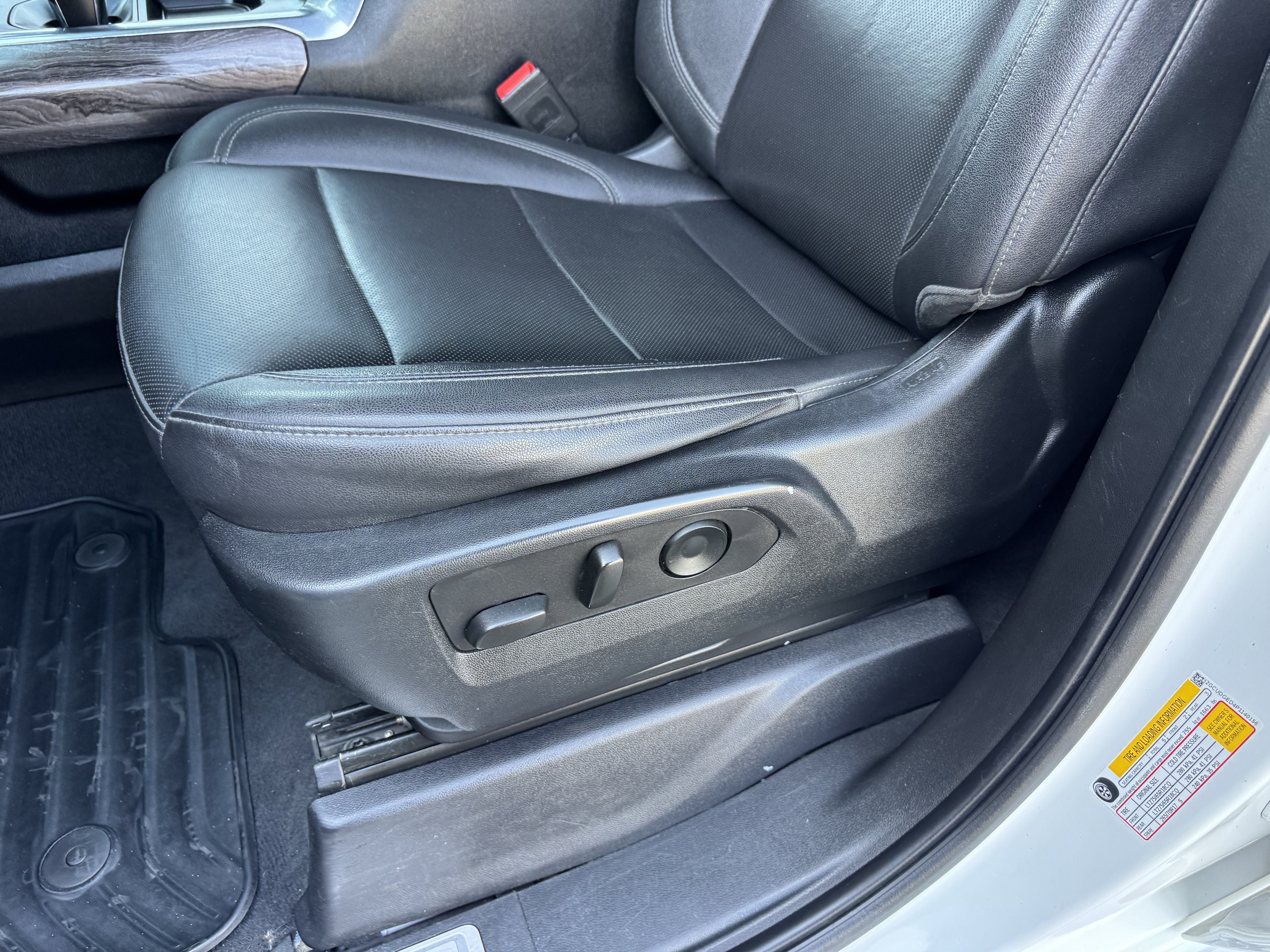 Certified 2023 Chevrolet Silverado 1500 LTZ w/ LTZ Convenience Package II AWD/4WD image 14