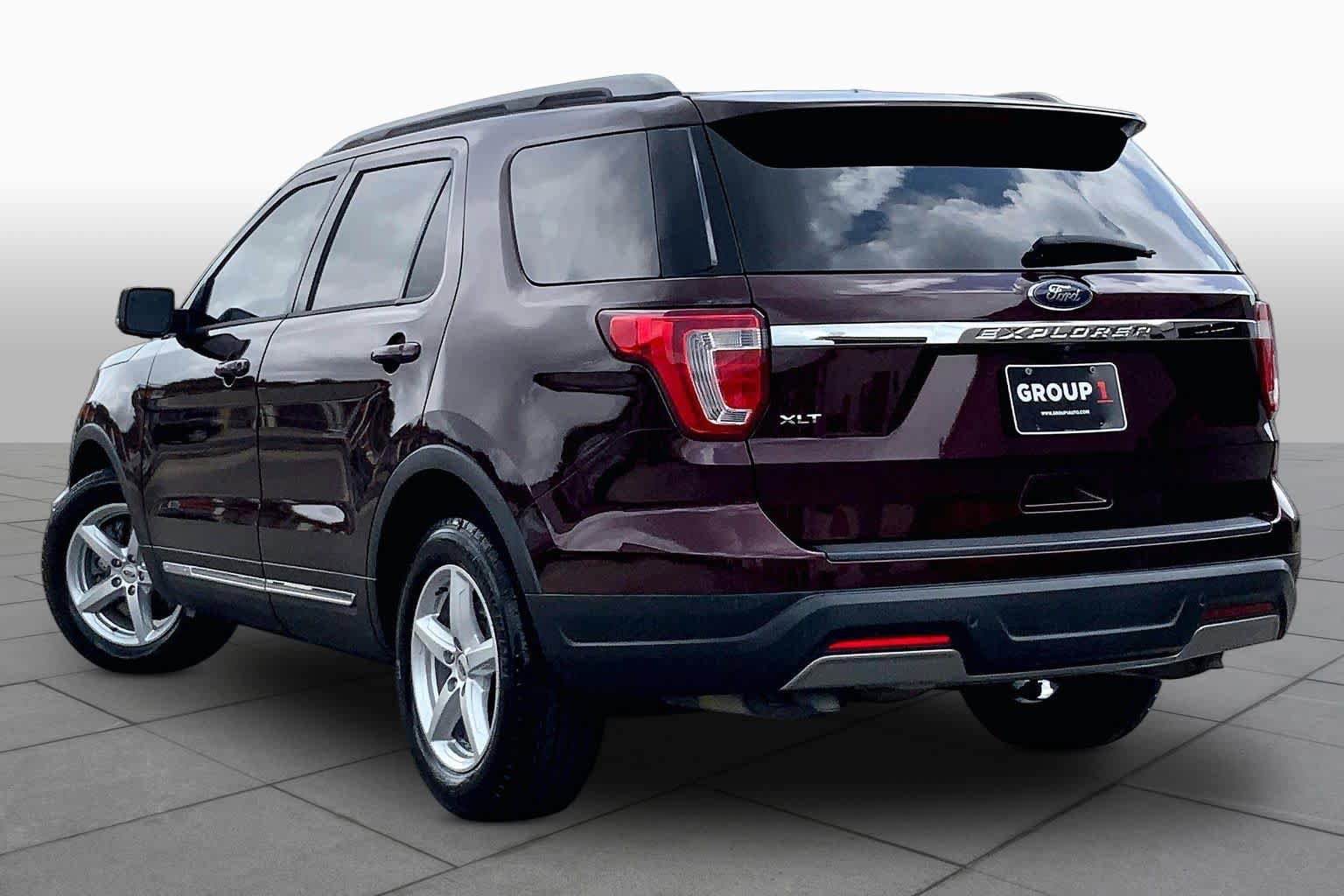 Used 2019 Ford Explorer XLT w/ Equipment Group 201A FWD image 12