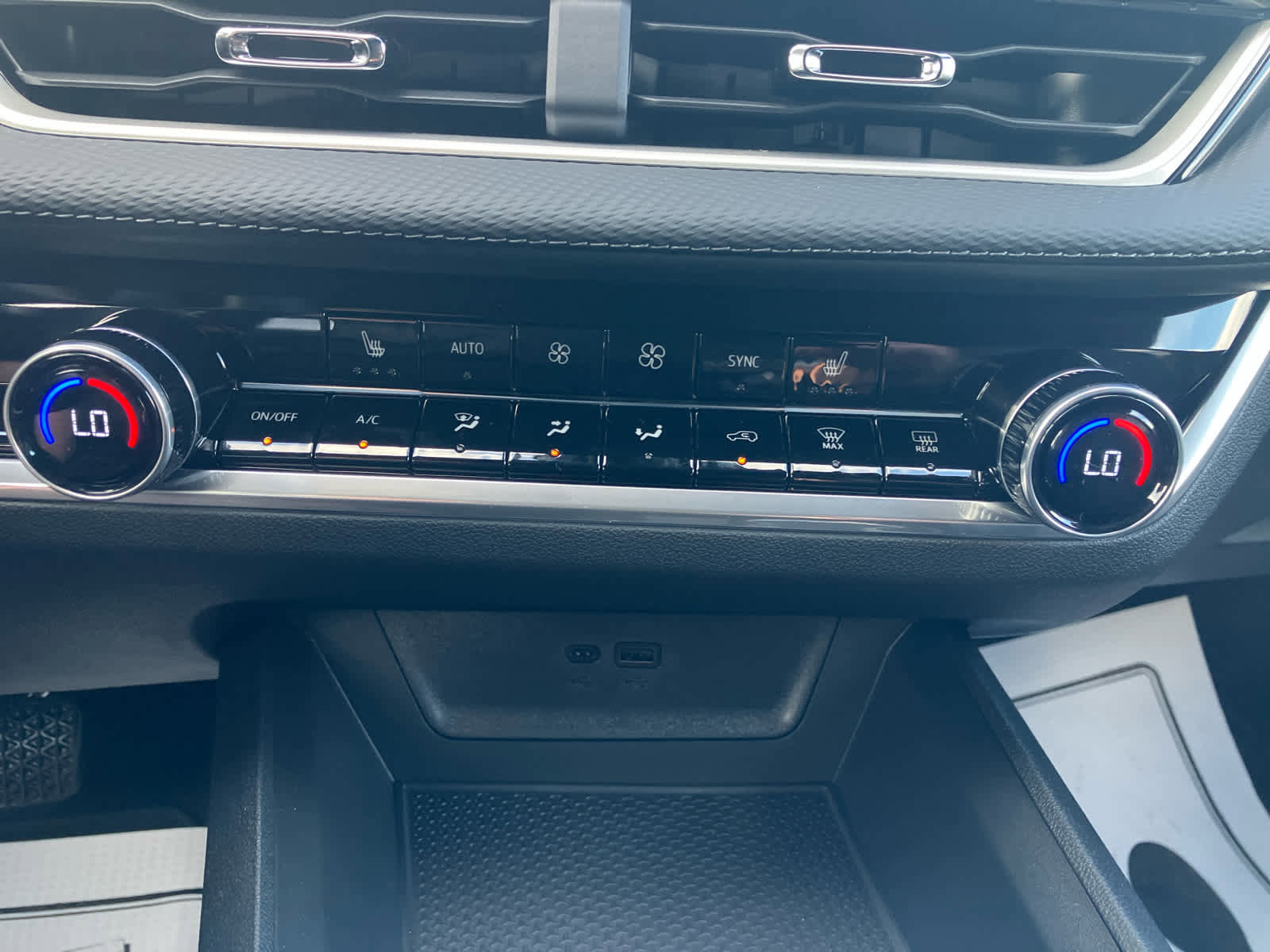 New 2026 Chevrolet Equinox LT w/ Convenience Package II image 29