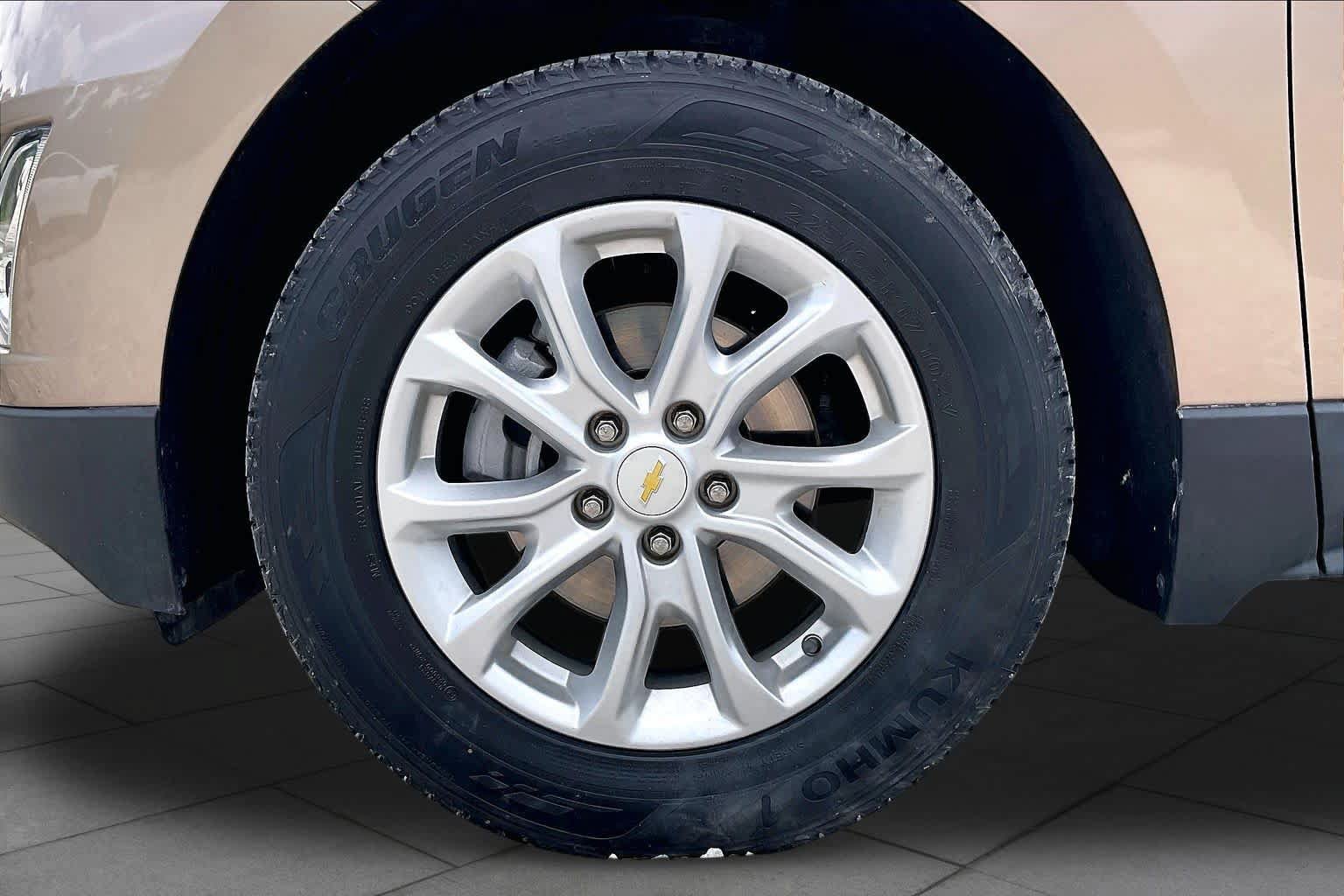 Used 2019 Chevrolet Equinox LT FWD image 10