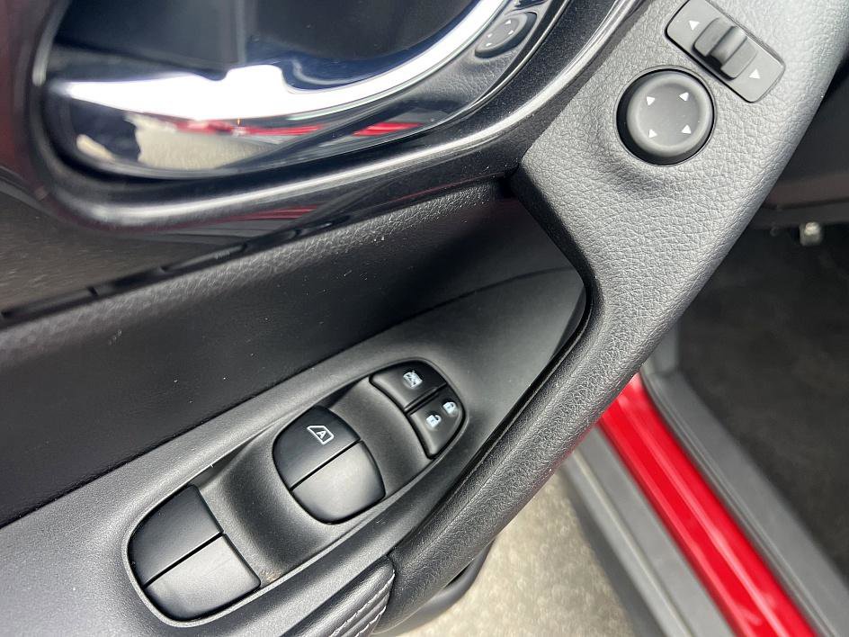 Used 2017 Nissan Rogue S image 20