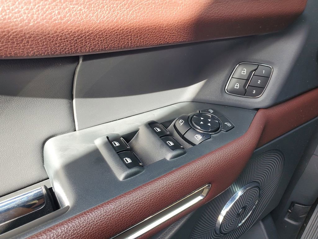 Used 2023 Ford Expedition Limited image 22