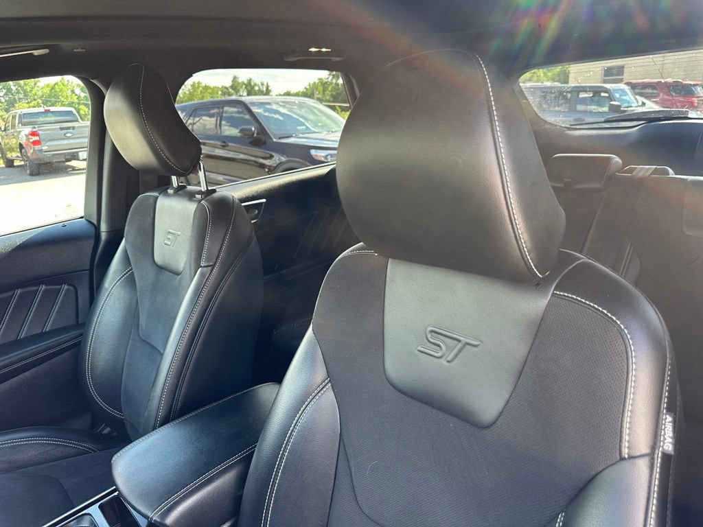 Used 2019 Ford Edge ST w/ Equipment Group 401A AWD/4WD image 15