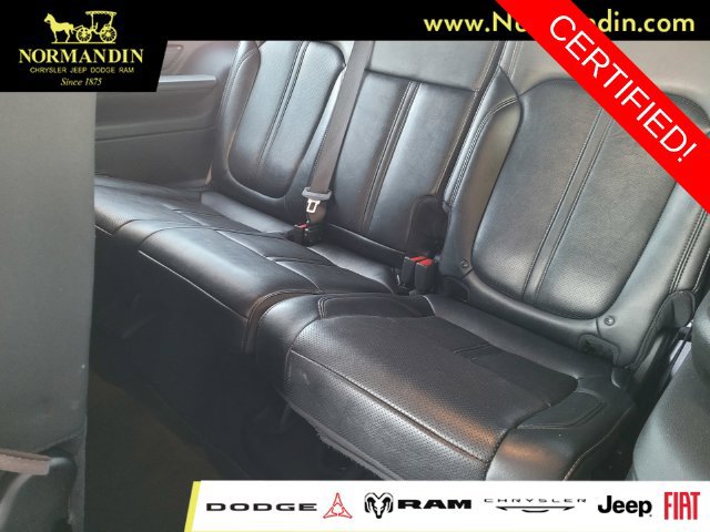 Certified 2024 Jeep Wagoneer L Series II w/ Flexible Seating Group RWD image 17