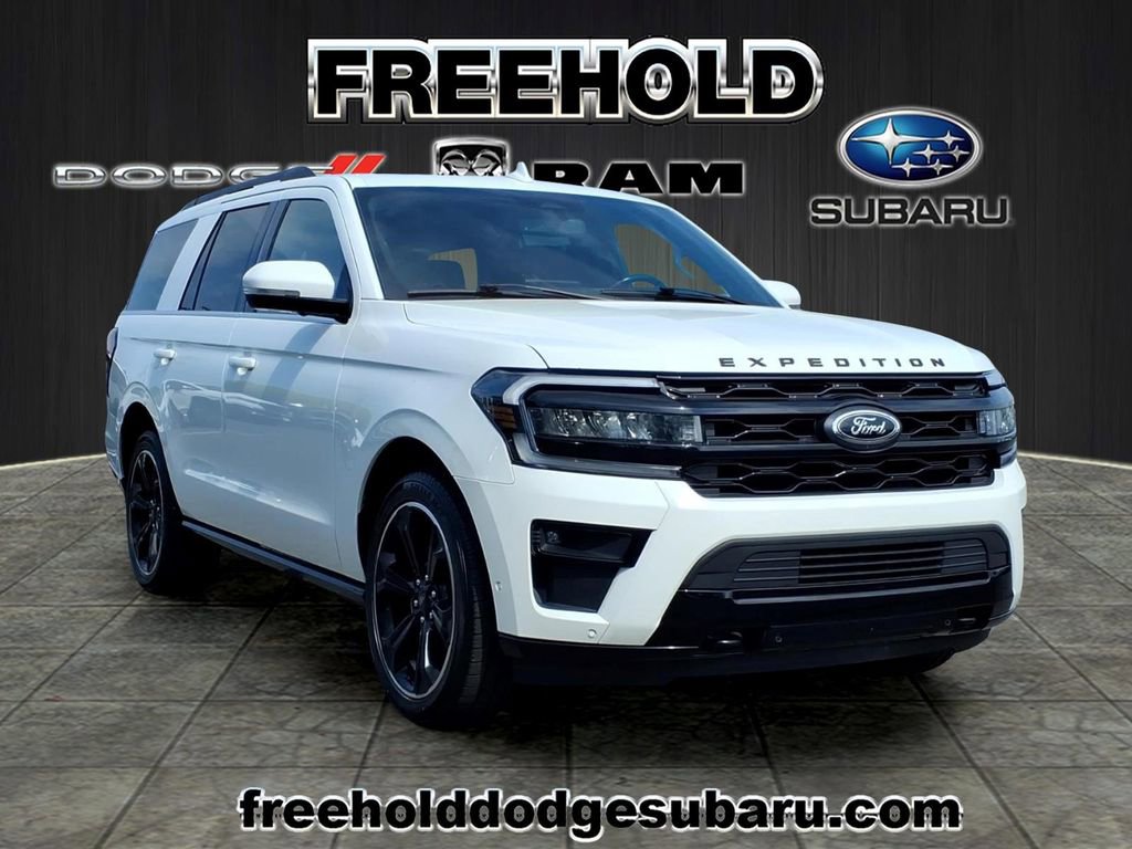 Used 2022 Ford Expedition Limited AWD/4WD image 1