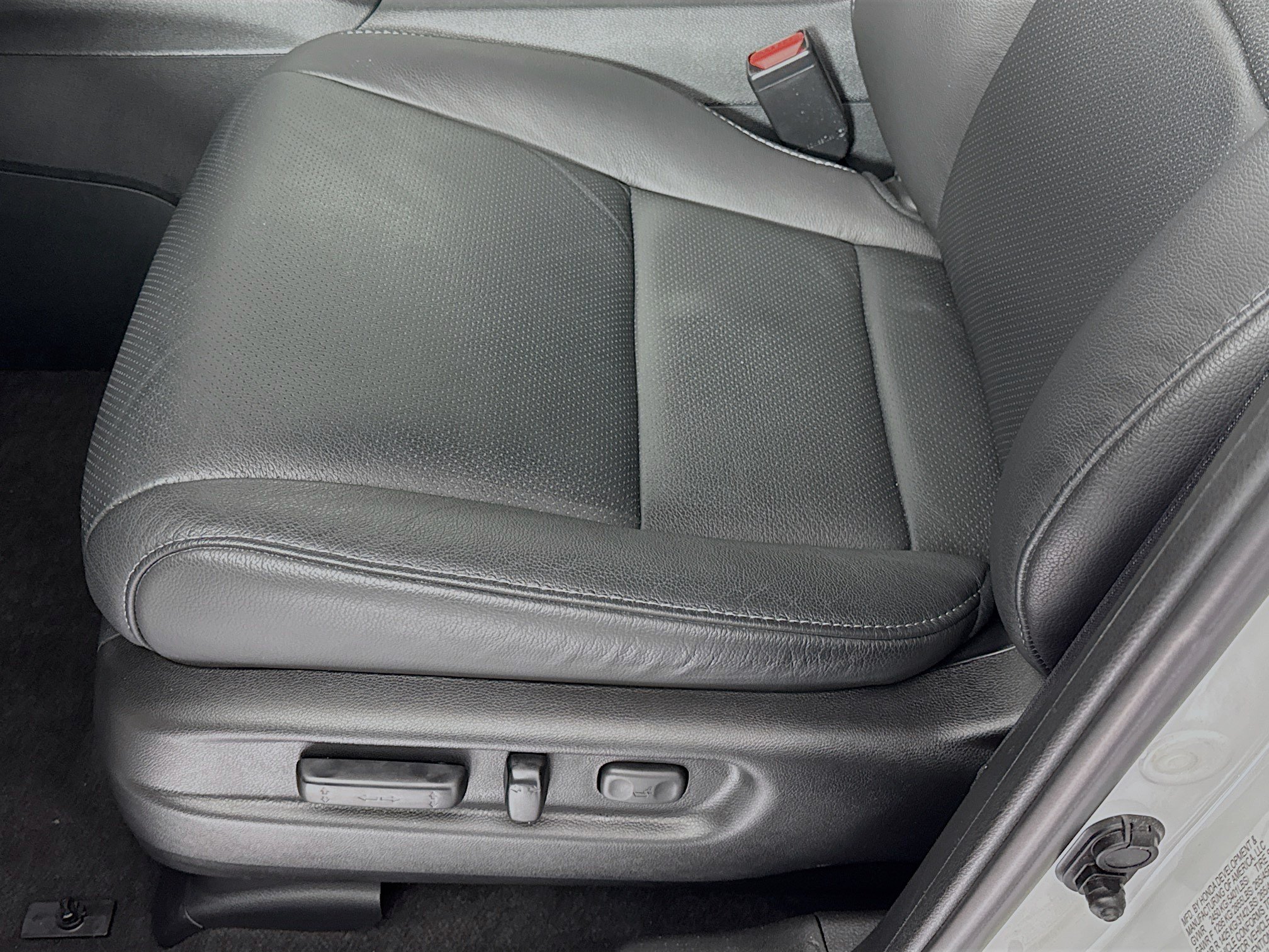 Certified 2023 Honda Passport EX-L image 18