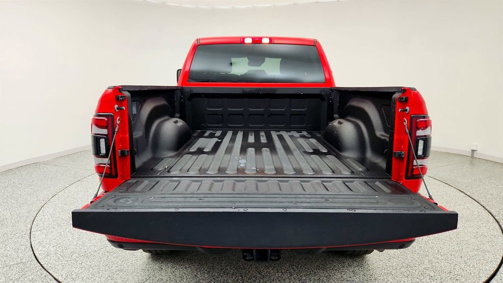 Used 2024 RAM 2500 Big Horn w/ Night Edition AWD/4WD image 20