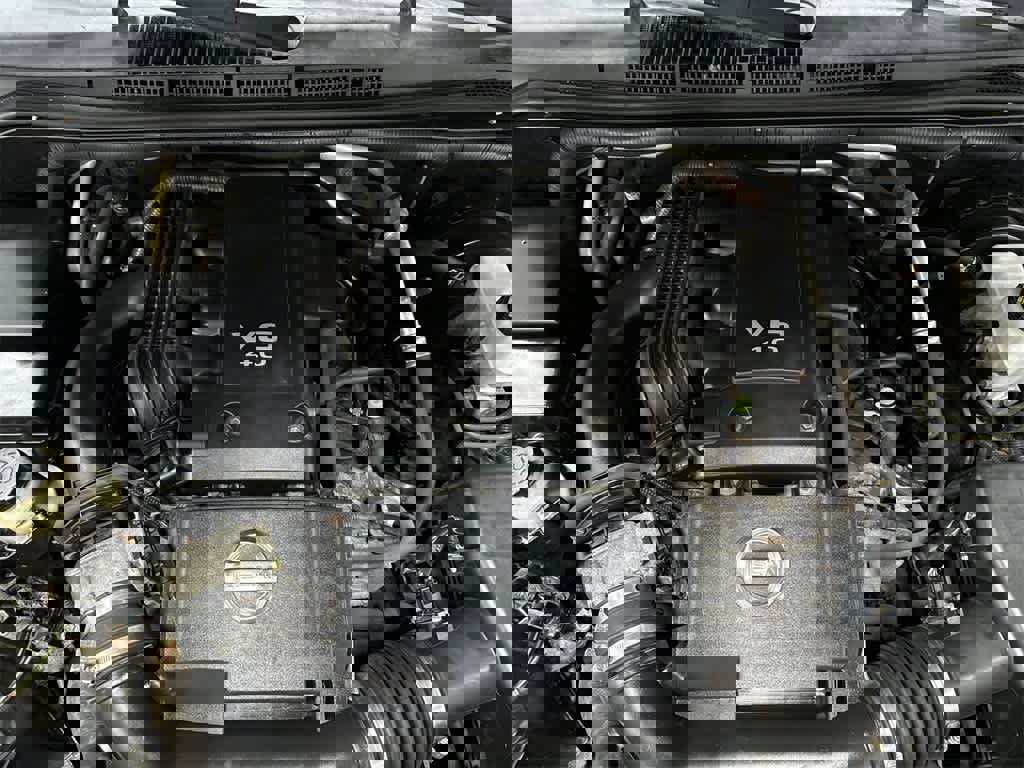 Used 2018 Nissan Frontier SV w/ Value Truck Package image 12