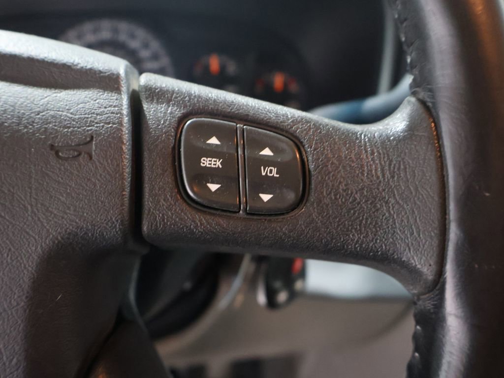 Used 2006 Chevrolet Avalanche LS image 29