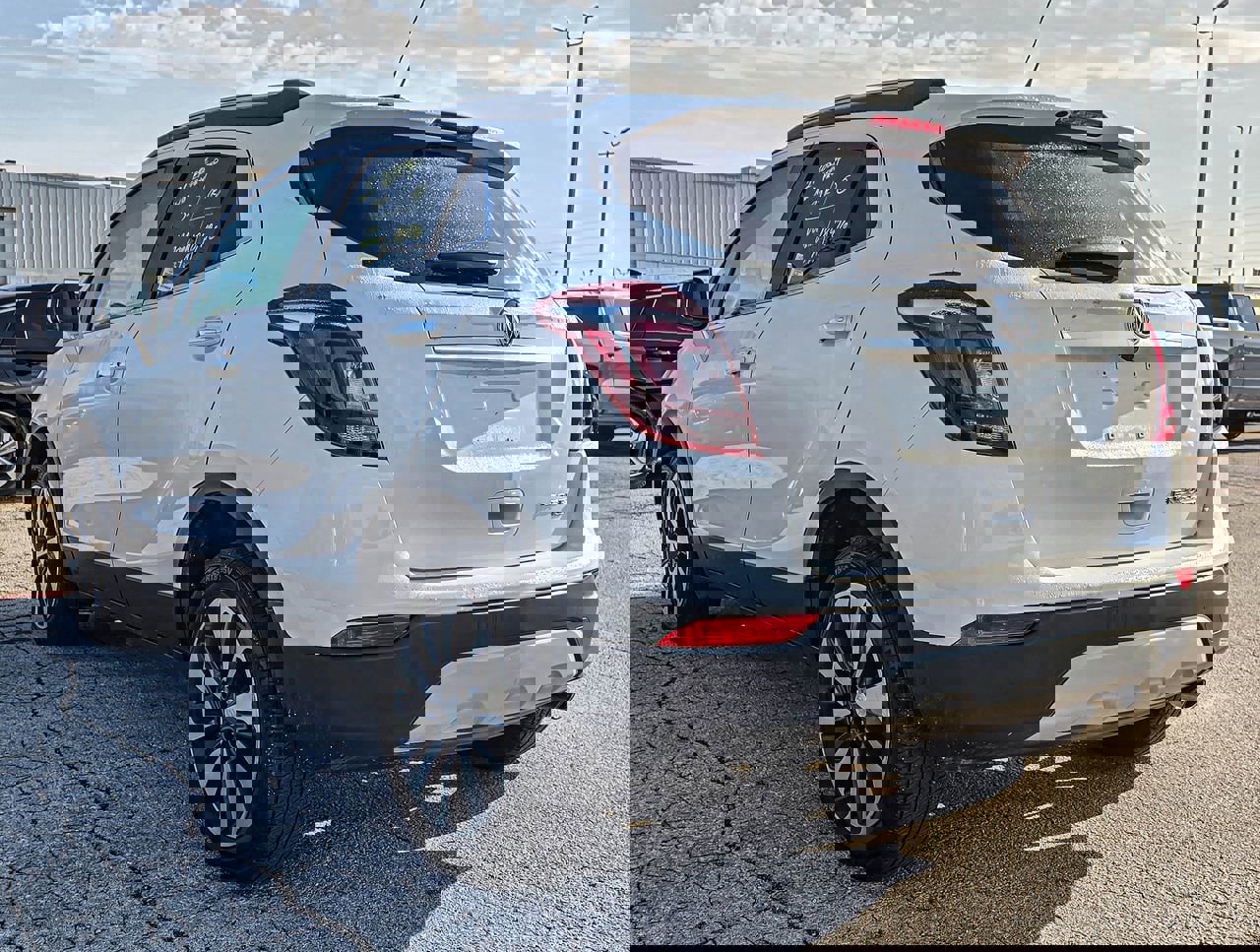 Used 2021 Buick Encore Preferred w/ Safety Package AWD/4WD image 4