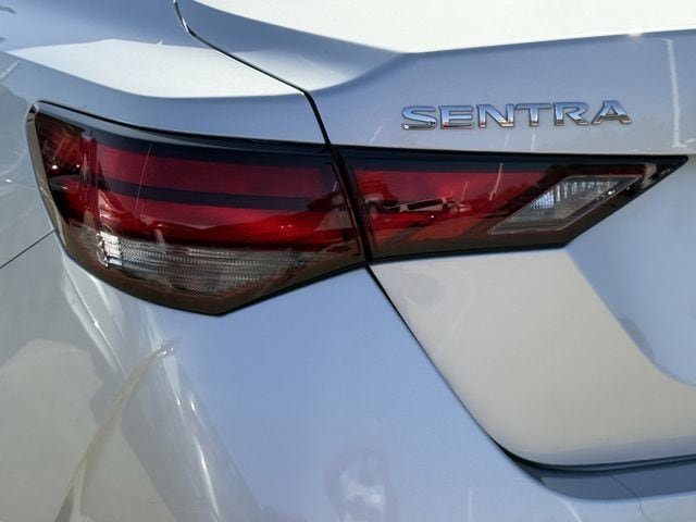Used 2022 Nissan Sentra SV FWD image 6