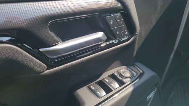 New 2026 GMC Sierra 2500 AT4 w/ Technology Package AWD/4WD image 10