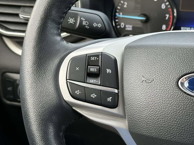 Used 2022 Ford Explorer XLT w/ Equipment Group 202A image 23
