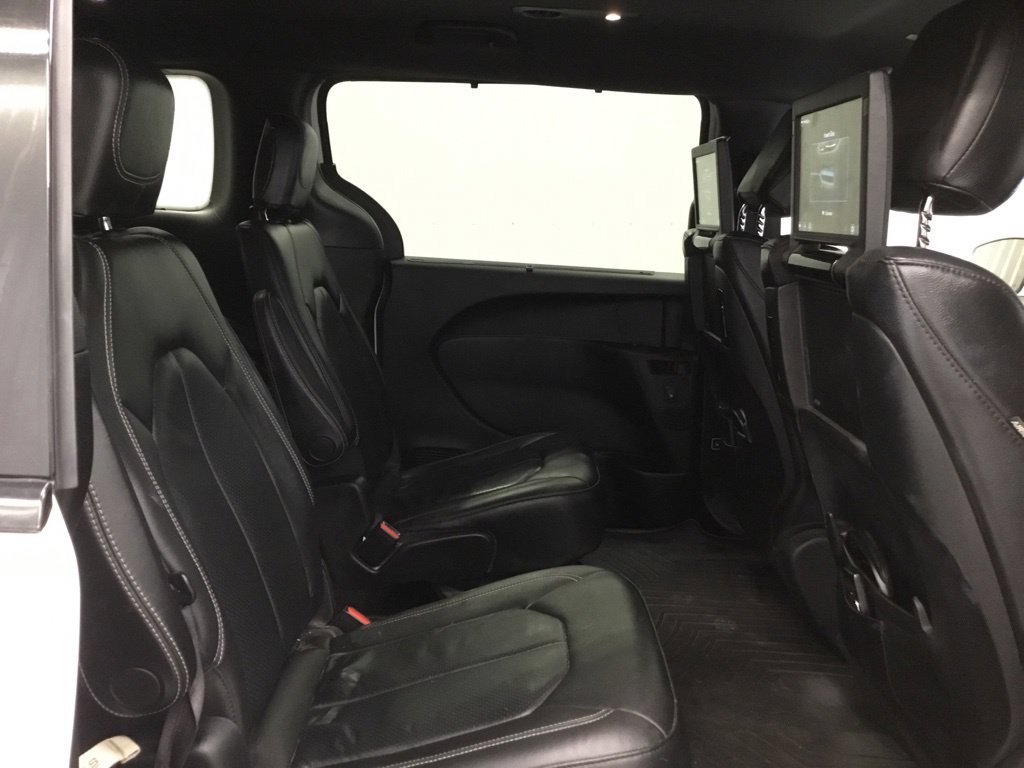 Used 2021 Chrysler Pacifica Touring-L w/ Uconnect Theater Family Group AWD/4WD image 20