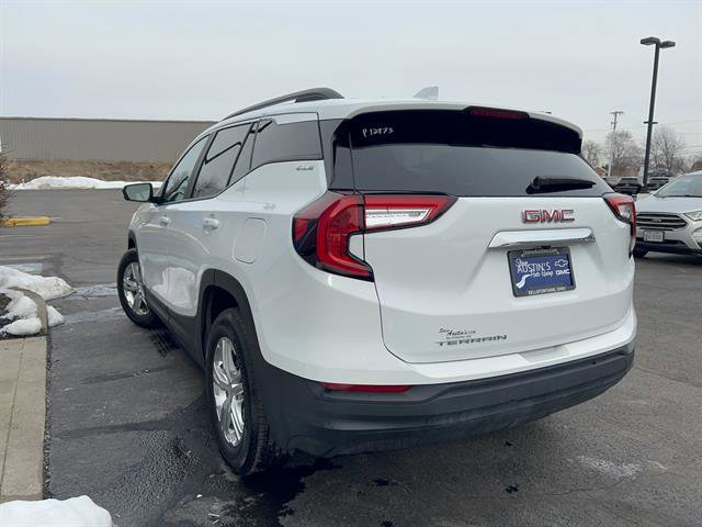 Used 2024 GMC Terrain SLE w/ Driver Convenience Package image 5