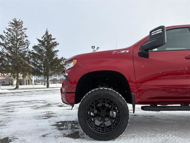 Used 2024 Chevrolet Silverado 1500 RST w/ Z71 Off-Road Package image 17