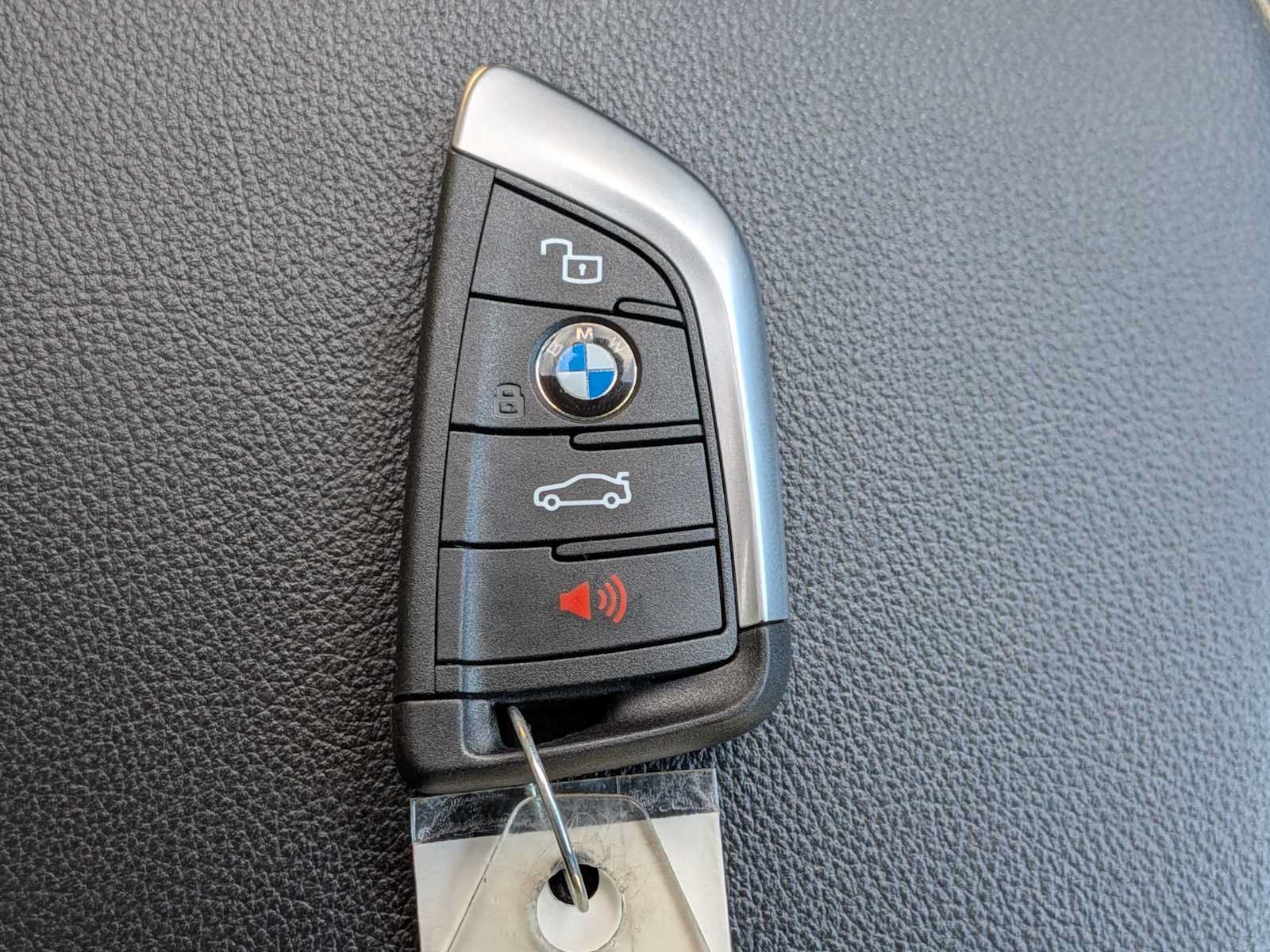 Used 2024 BMW X4 xDrive30i AWD/4WD image 35