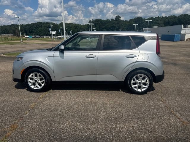 Used 2020 Kia Soul S FWD image 5