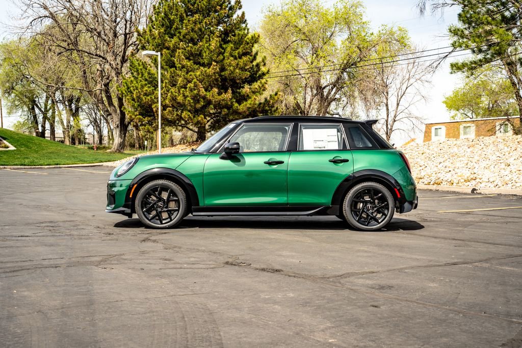 New 2026 MINI Cooper S image 2