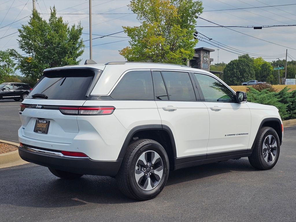 Used 2023 Jeep Grand Cherokee 4WD 4xe image 7