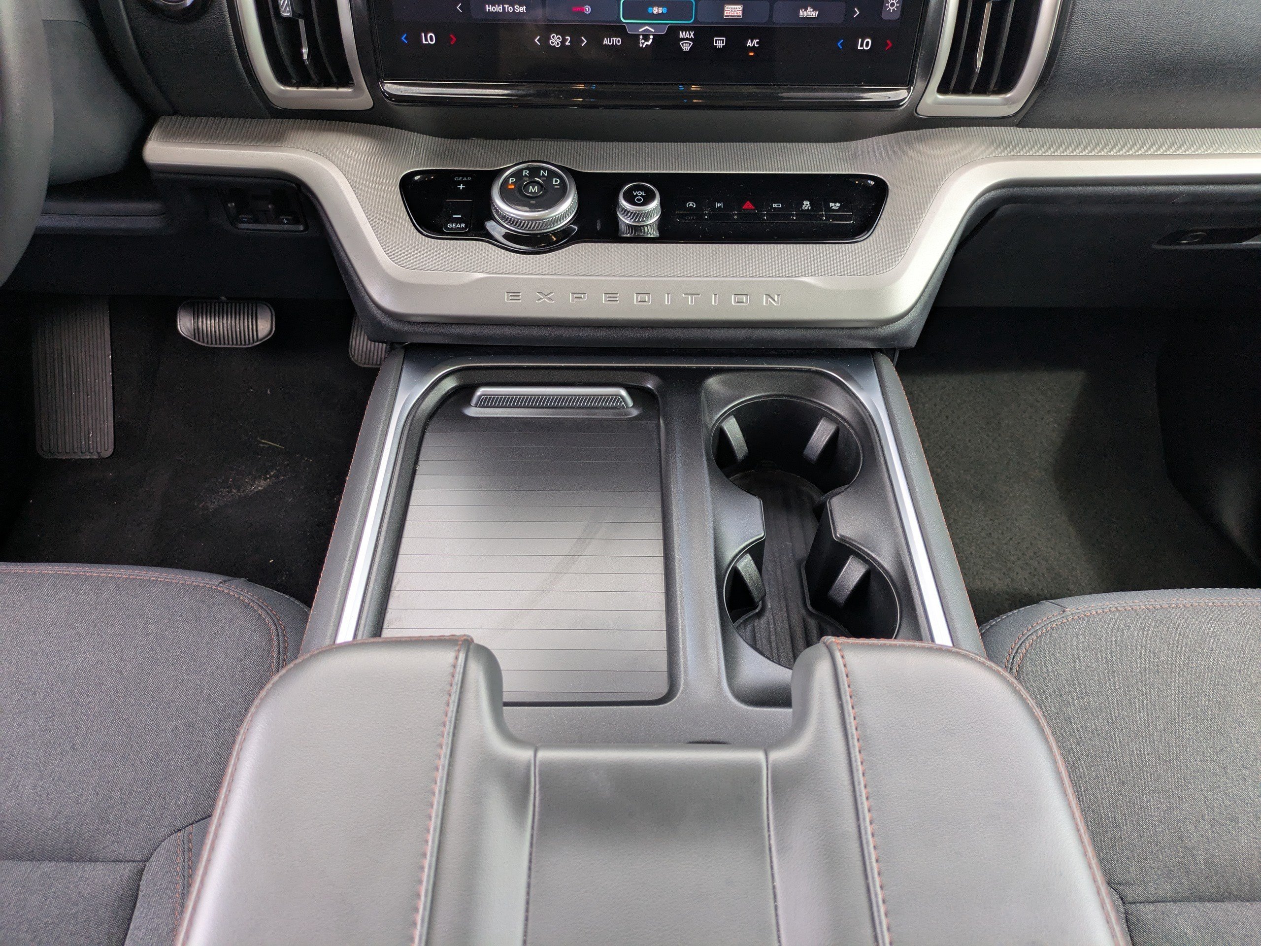Used 2025 Ford Expedition Max Active RWD image 17