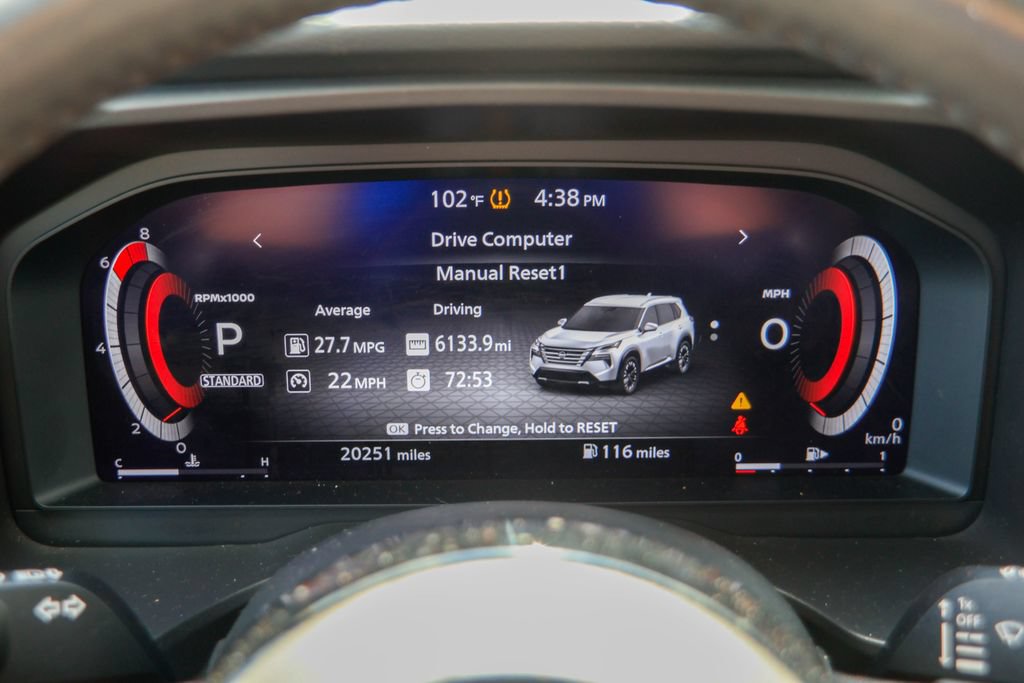 Used 2024 Nissan Rogue SL FWD image 11