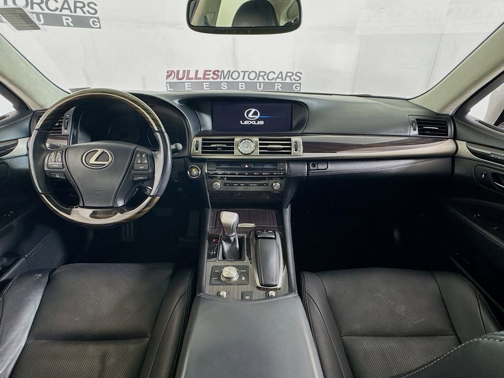 Used 2014 Lexus LS 460 AWD w/ Comfort Package image 31