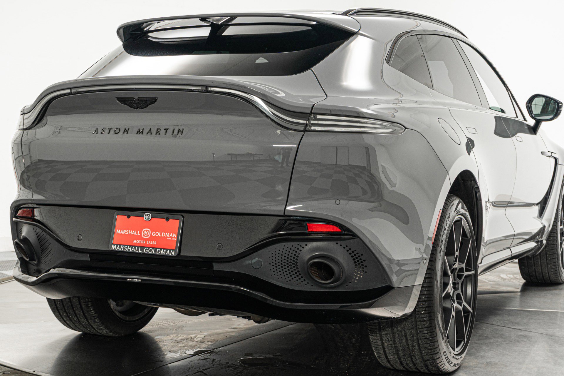 Used 2021 Aston Martin DBX image 36