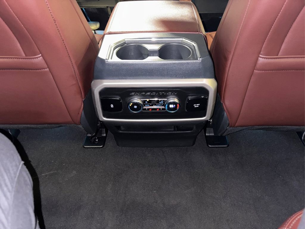 Used 2024 Ford Expedition Max Limited image 29