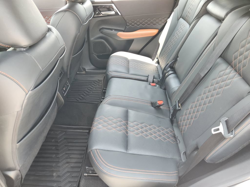 Used 2024 Mitsubishi Outlander SEL FWD image 22