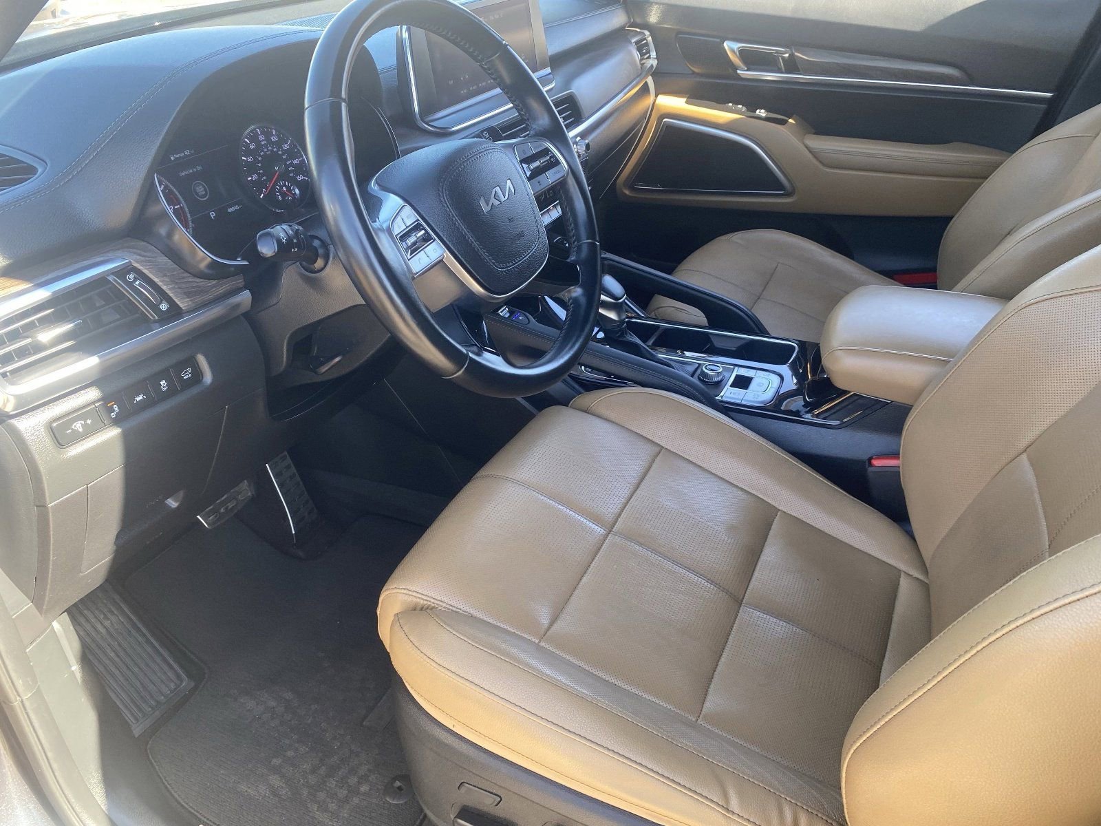 Used 2022 Kia Telluride SX w/ Towing Package image 19