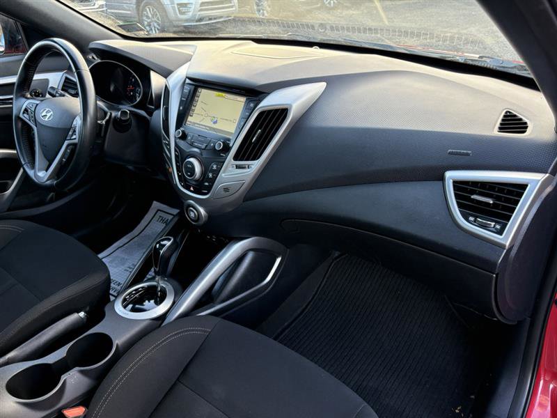 Used 2017 Hyundai Veloster Value Edition image 19