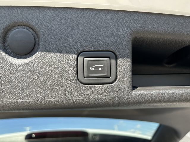 Used 2022 Chevrolet Equinox RS FWD image 27