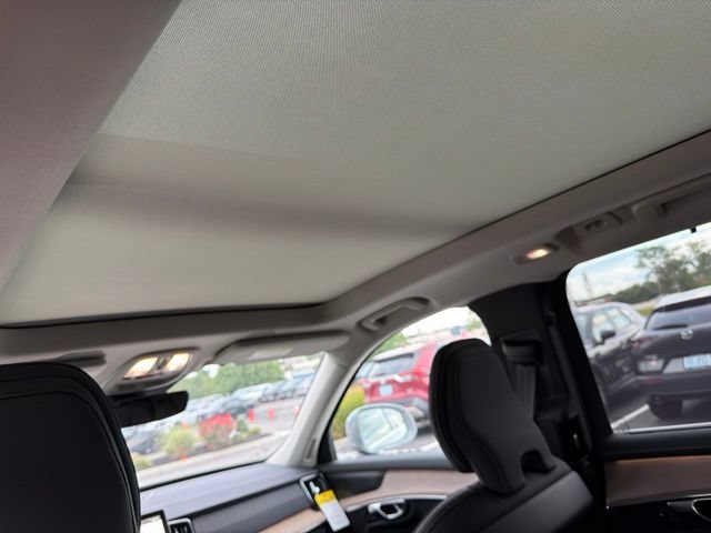 New 2027 Volvo XC90 B6 Plus AWD/4WD image 9