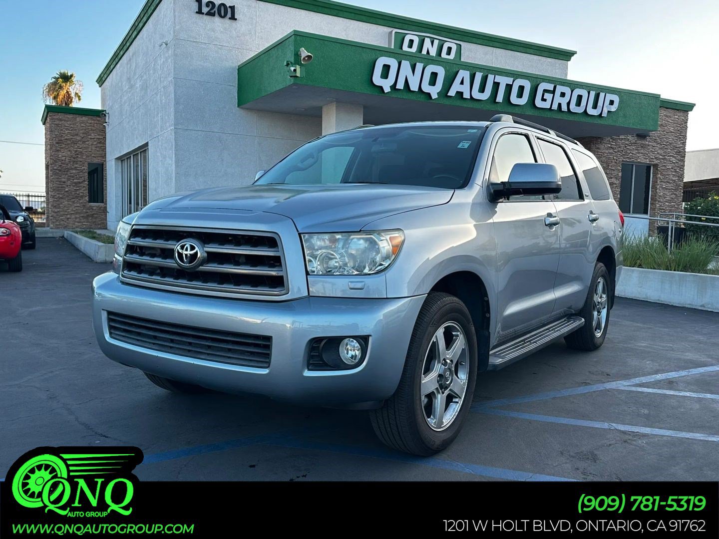 Used 2013 Toyota Sequoia SR5 w/ Sport Appearance Pkg AWD/4WD image 1