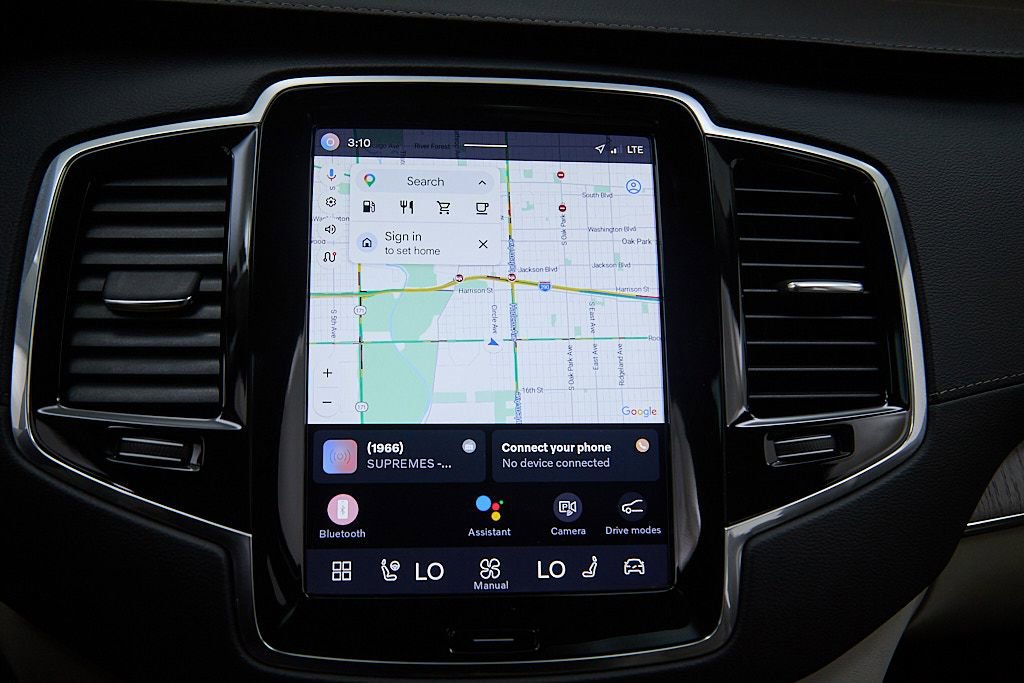 Certified 2023 Volvo XC90 B6 Ultimate w/ Protection Package Premier image 32