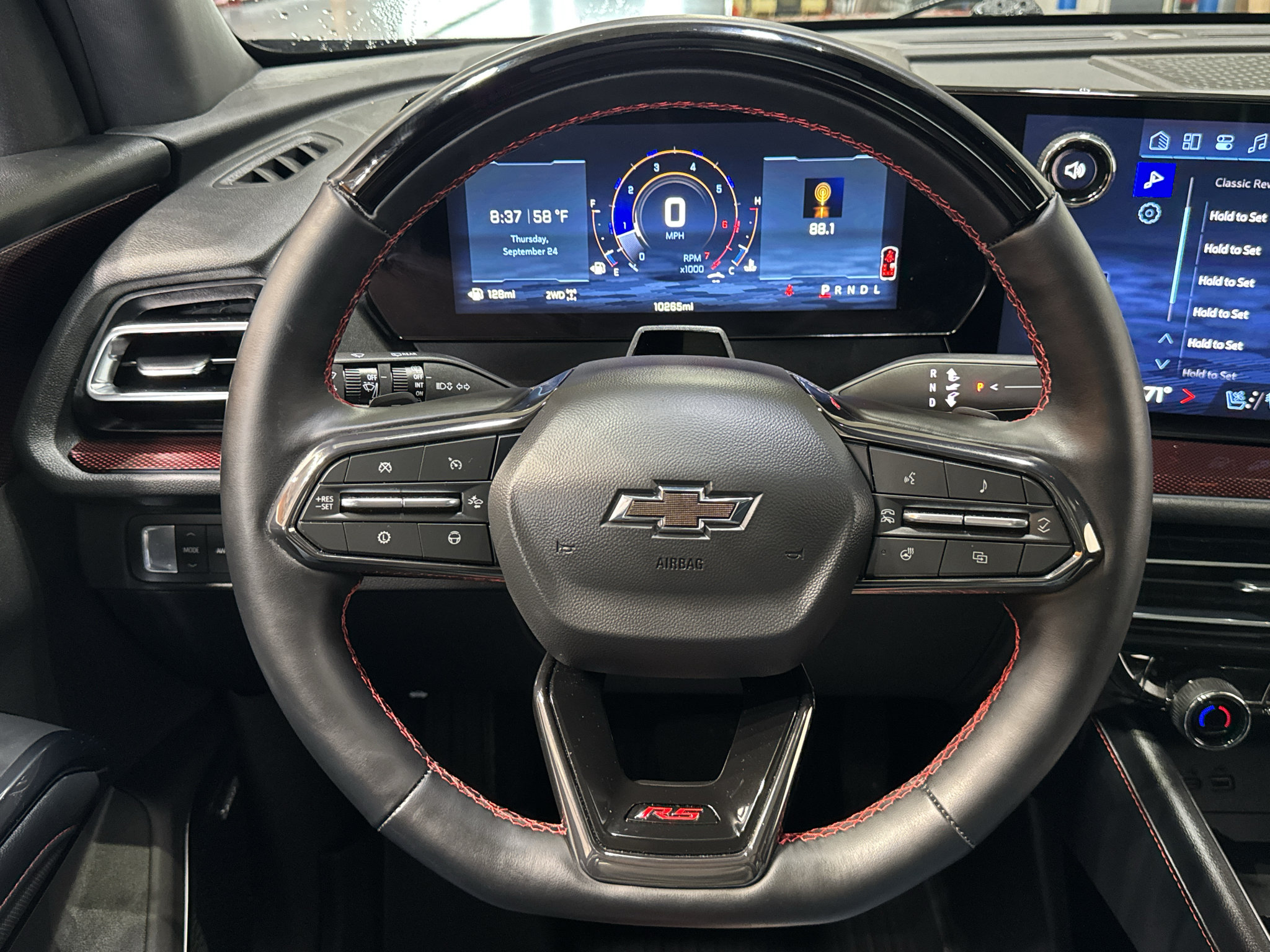 Used 2026 Chevrolet Traverse RS w/ LPO, Floor Liner Package AWD/4WD image 26