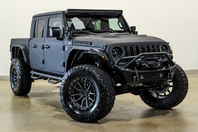 Used 2025 Jeep Gladiator Rubicon w/ Safety Group AWD/4WD image 4