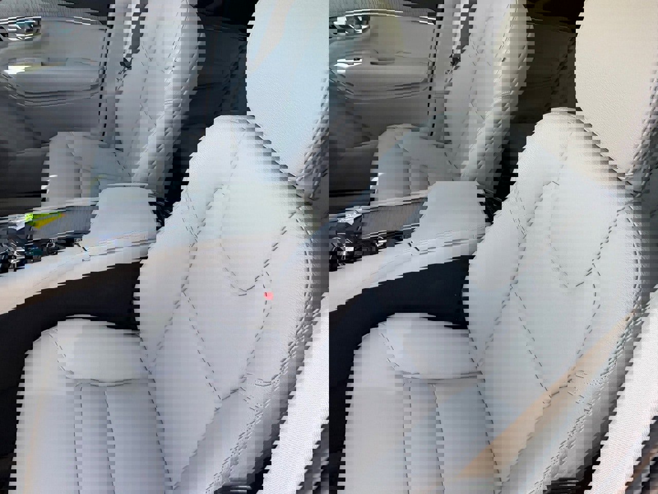 Certified 2024 Volvo XC90 B6 Plus w/ Protection Package Premier image 29