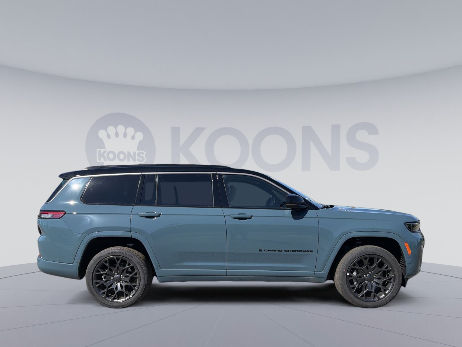 New 2026 Jeep Grand Cherokee L Summit w/ Obsidian Package AWD/4WD image 8