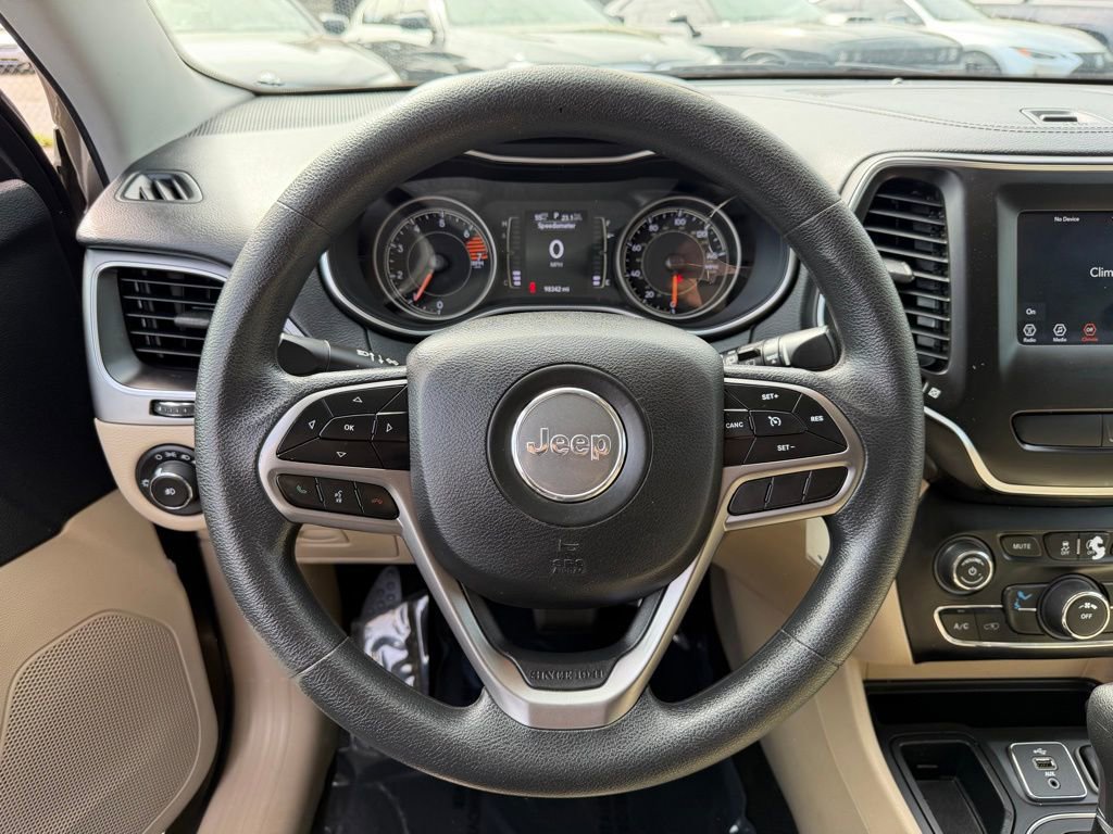 Used 2019 Jeep Cherokee Latitude w/ Popular Appearance Group image 15