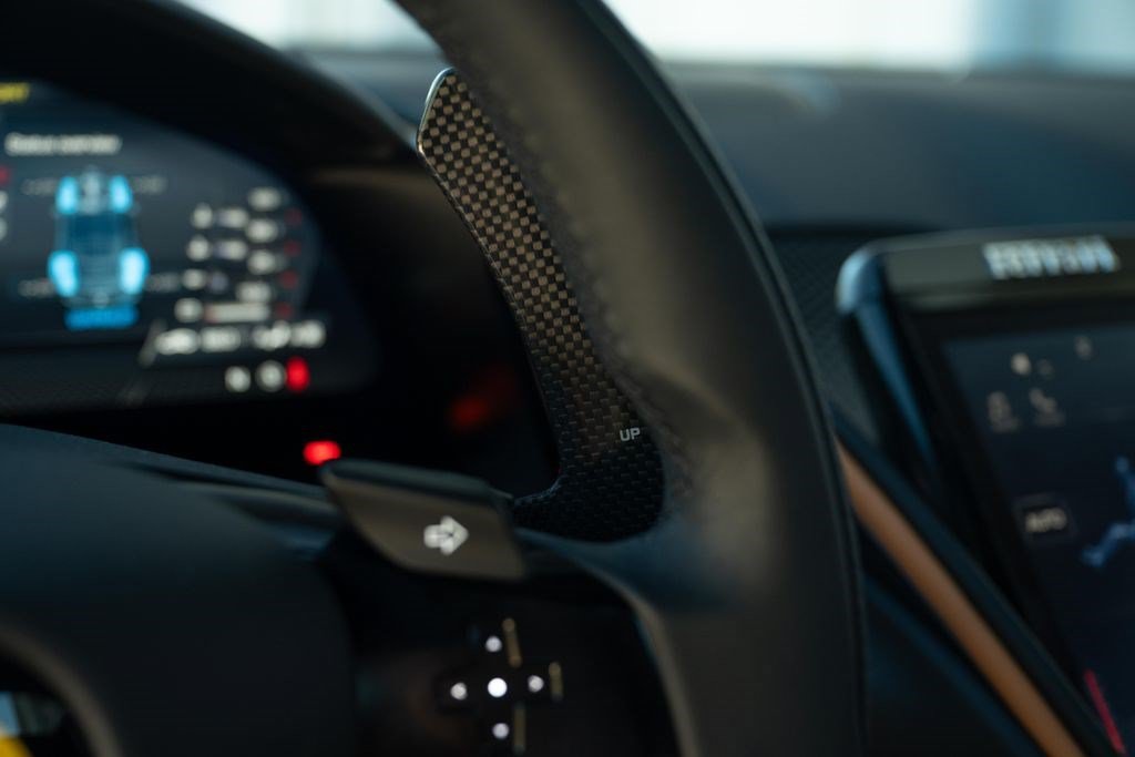 Used 2025 Ferrari Roma Spider RWD image 38