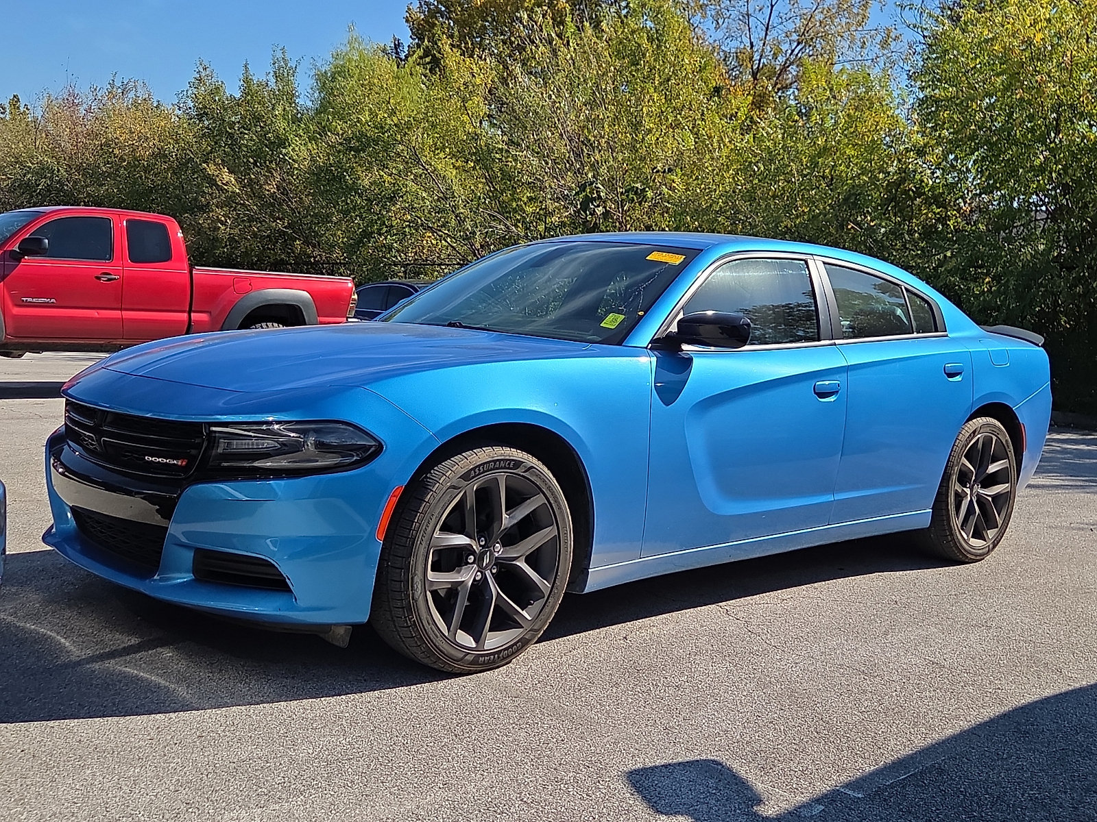 Used 2019 Dodge Charger SXT w/ Plus Group RWD image 2