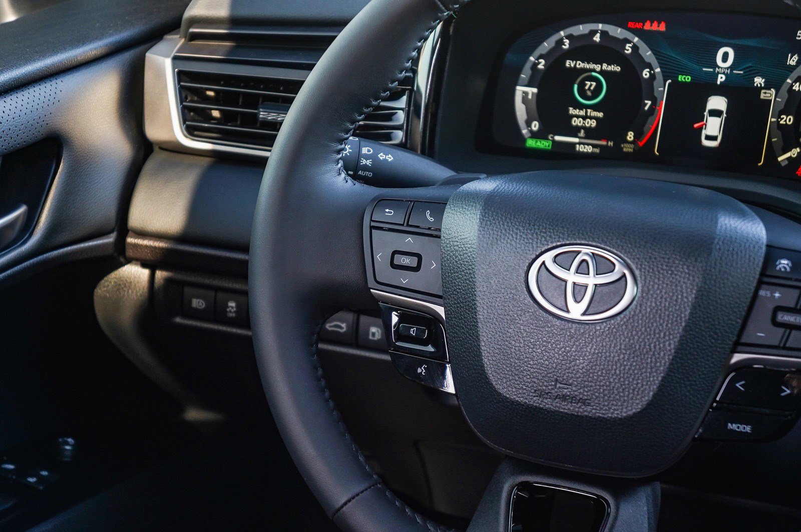 Used 2026 Toyota Camry XSE FWD image 17