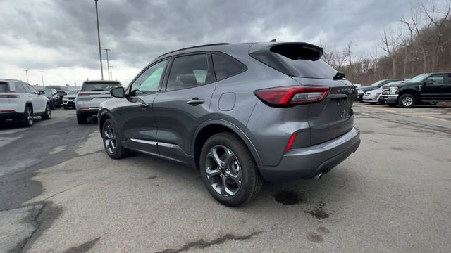 Used 2024 Ford Escape ST-Line image 6